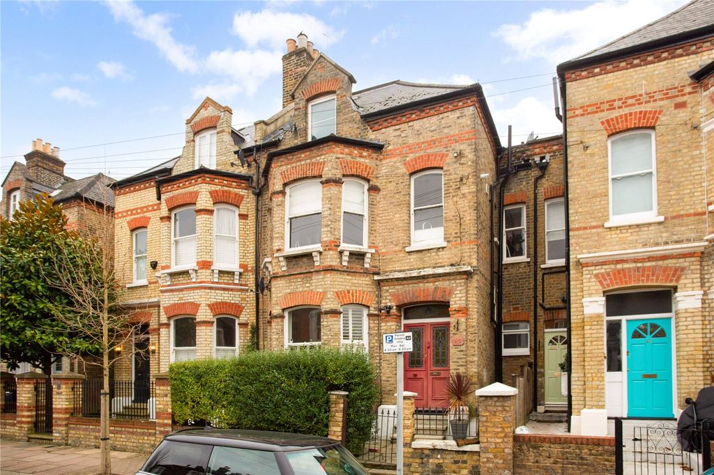 Property photo 1 of 11 Cromford Road