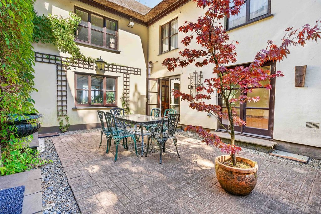 Property photo 3 of 94 10