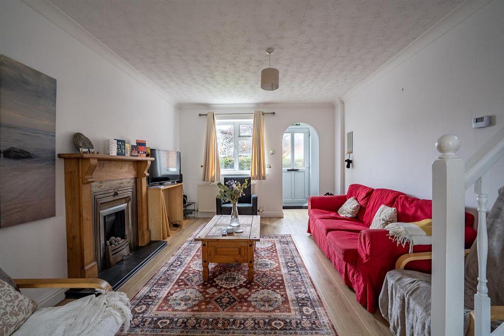 Property photo 3 of 14 Living Room