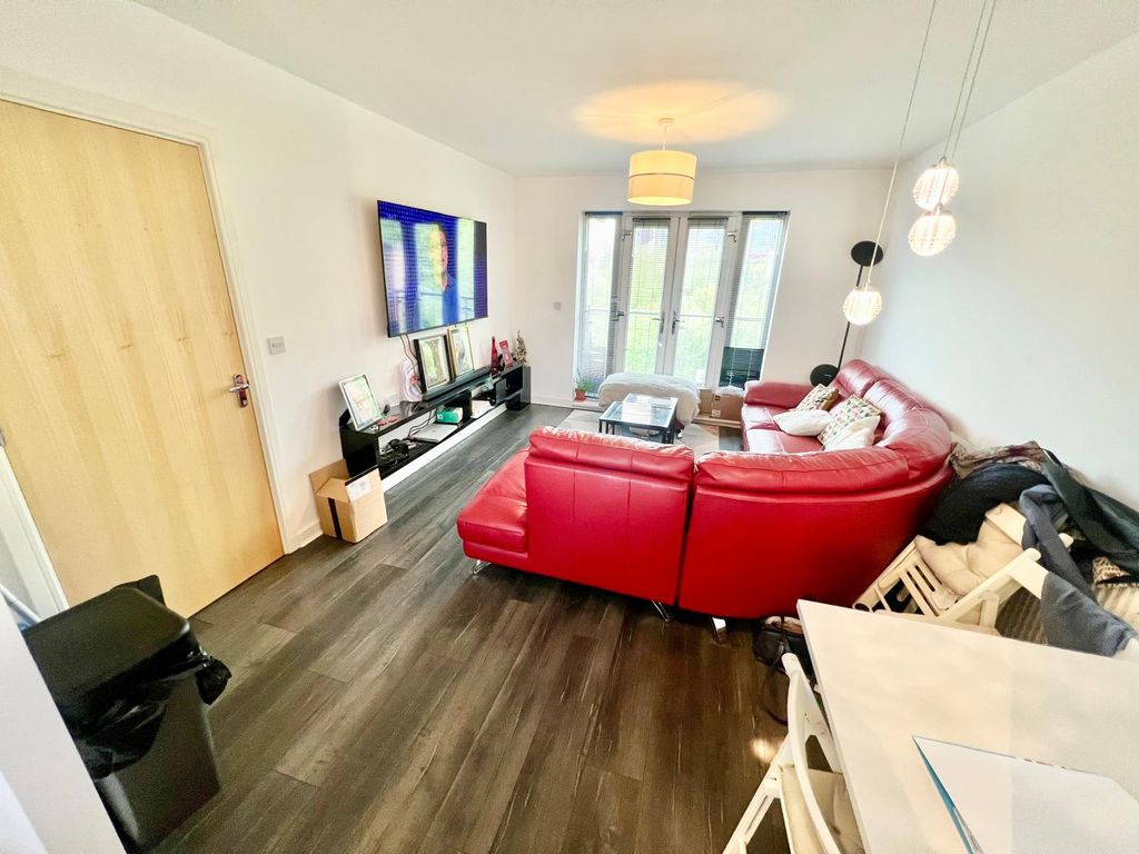 Property photo 3 of 11 Front