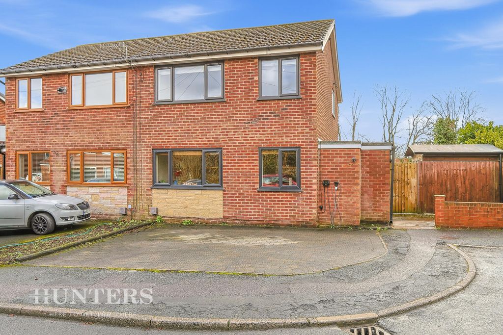 Property photo 1 of 16 Front (Exterior)