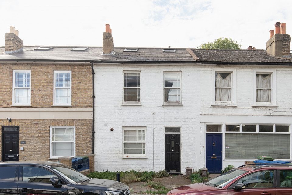 Property photo 2 of 17