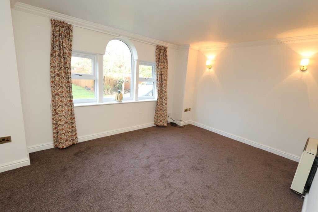 Property photo 3 of 12 1.Jpg