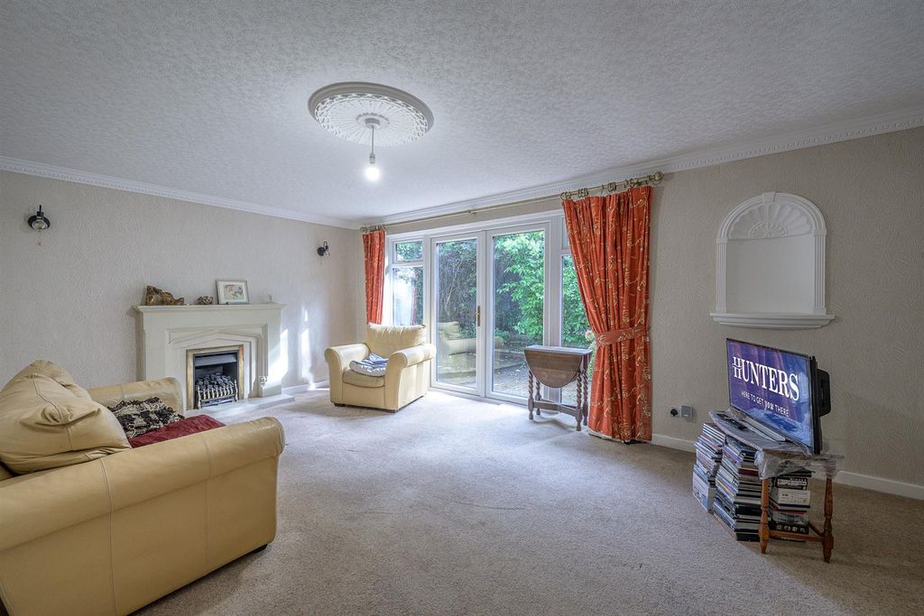 Property photo 3 of 24