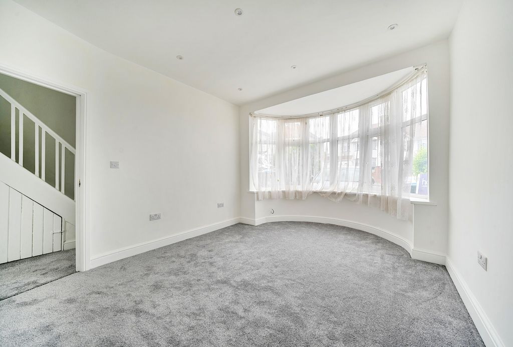 Property photo 1 of 15 28-681A2Ed80Fa61-...