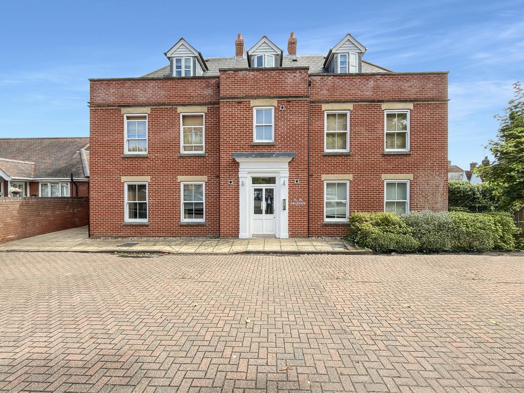 Property photo 1 of 12