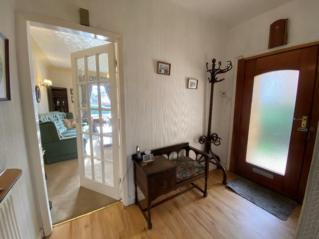Property photo 2 of 16 Entrance Hall