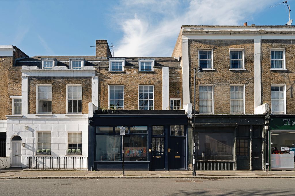 Property photo 2 of 15 Facade.Jpg