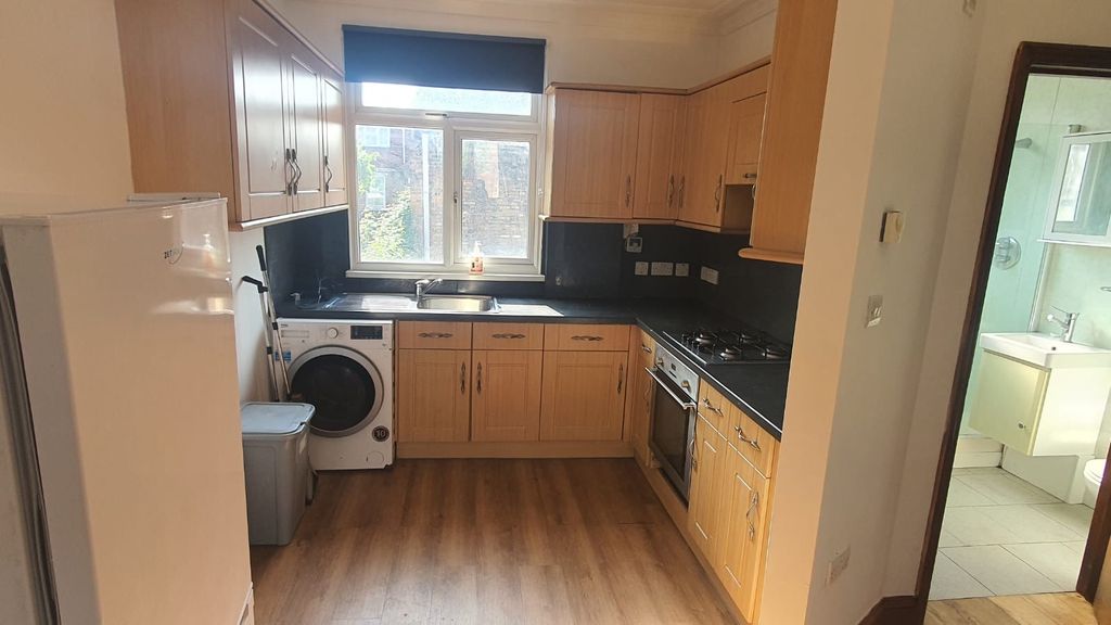 Property photo 1 of 5 4