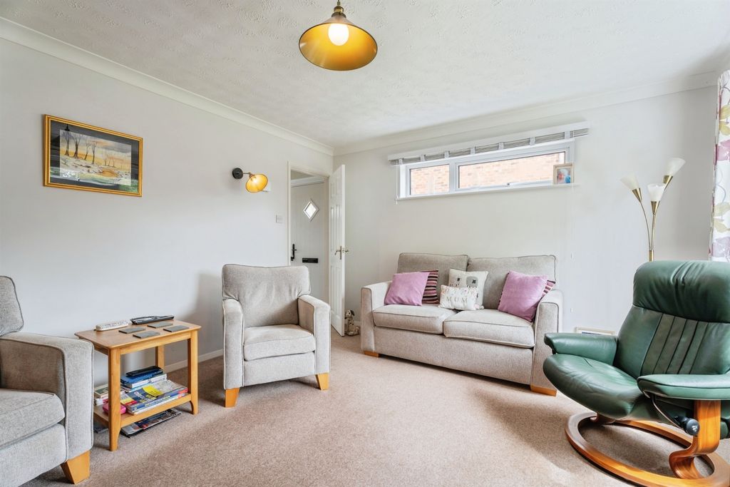Property photo 3 of 17