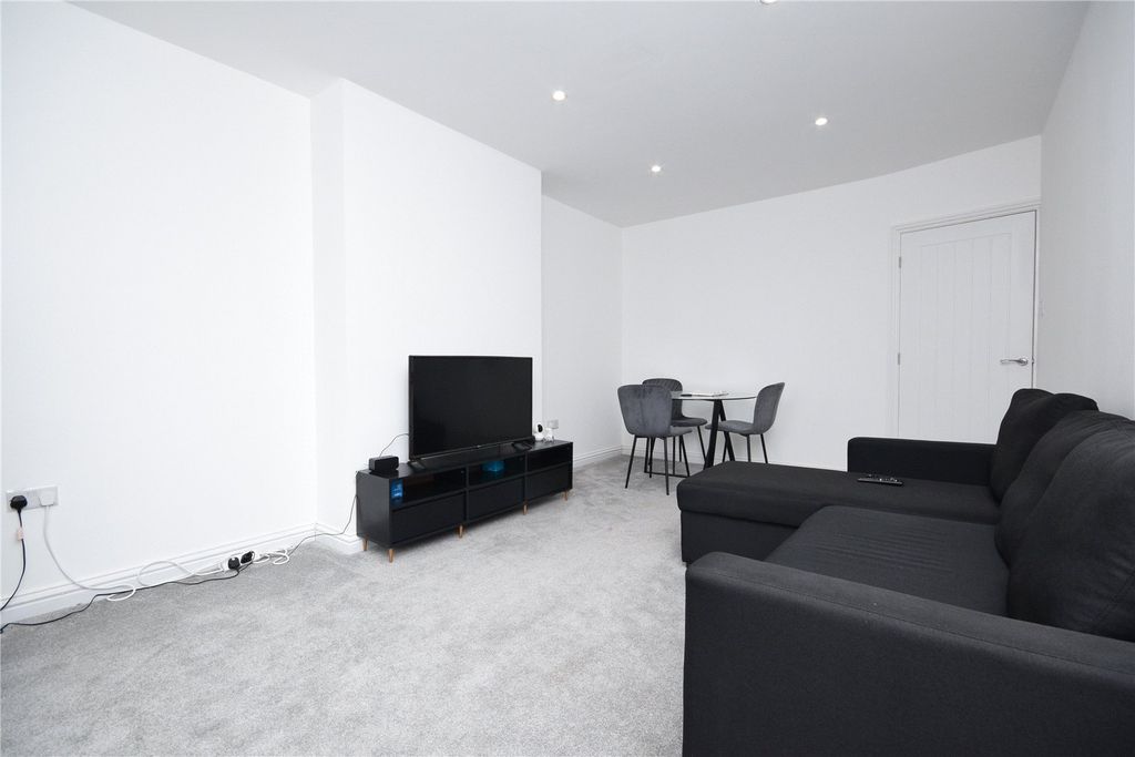 Property photo 3 of 15 Picture No. 34