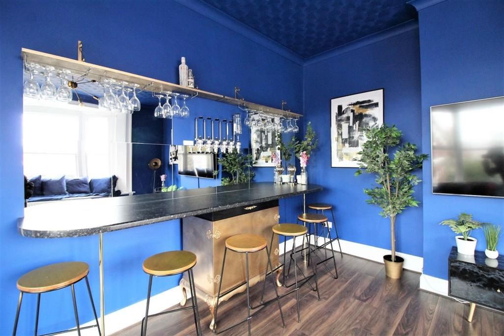 Property photo 3 of 15 Photo 03