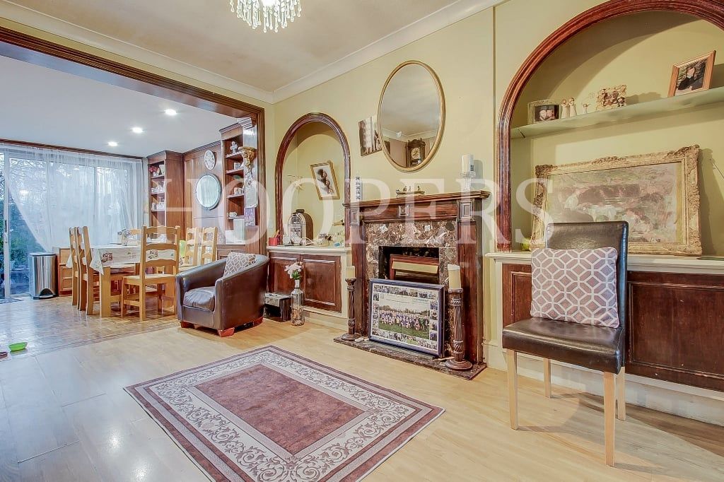Property photo 3 of 18