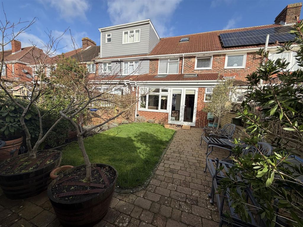 Property photo 2 of 20 Img_2617.Jpg