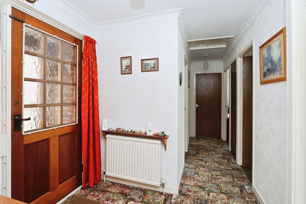 Property photo 3 of 19 Pbox-Img.Jpg