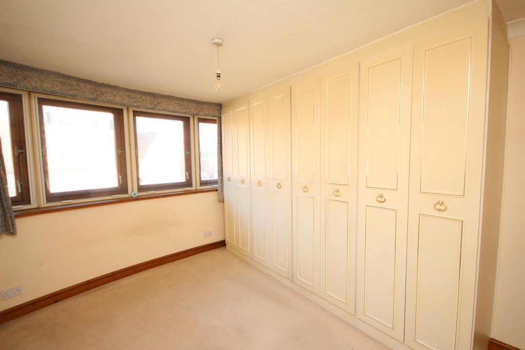Additional image 5 of 2 bed flat for salePark Court, Norton Way South, Letchworth Garden City SG6