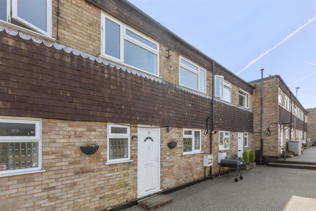 Property photo 2 of 12 Park Parade-9.Jpg