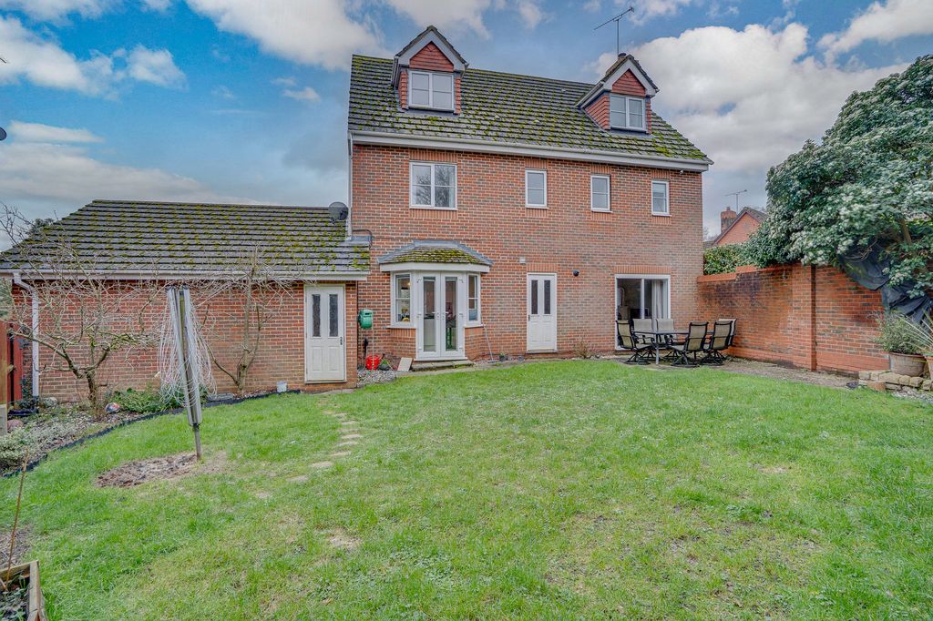 Property photo 3 of 21