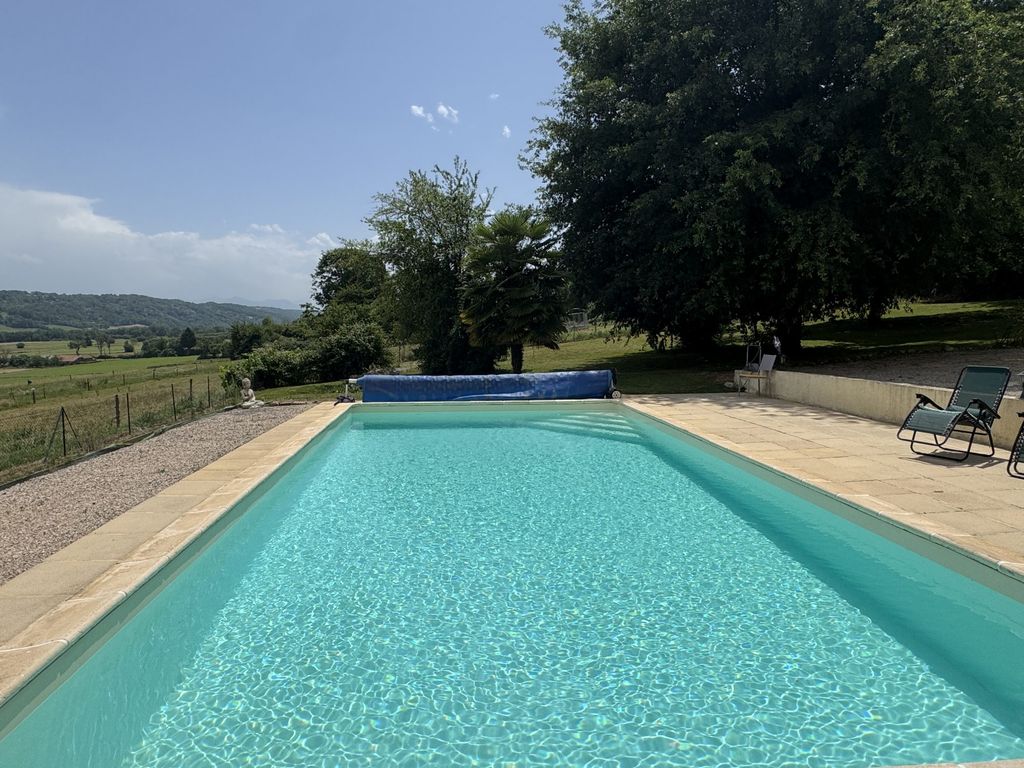 Property photo 3 of 26