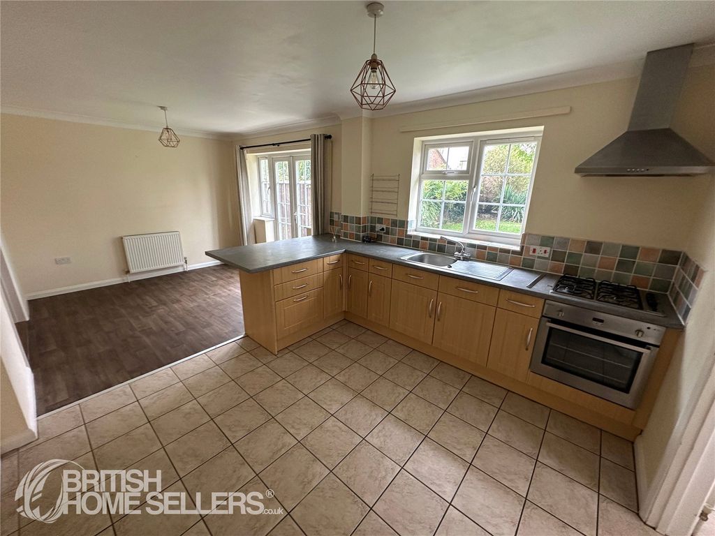 Property photo 2 of 19 Picture No. 18