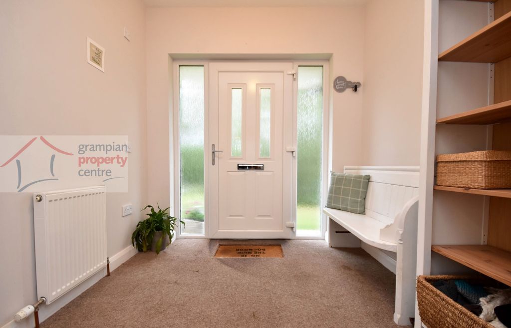 Property photo 3 of 38 H2.Jpg