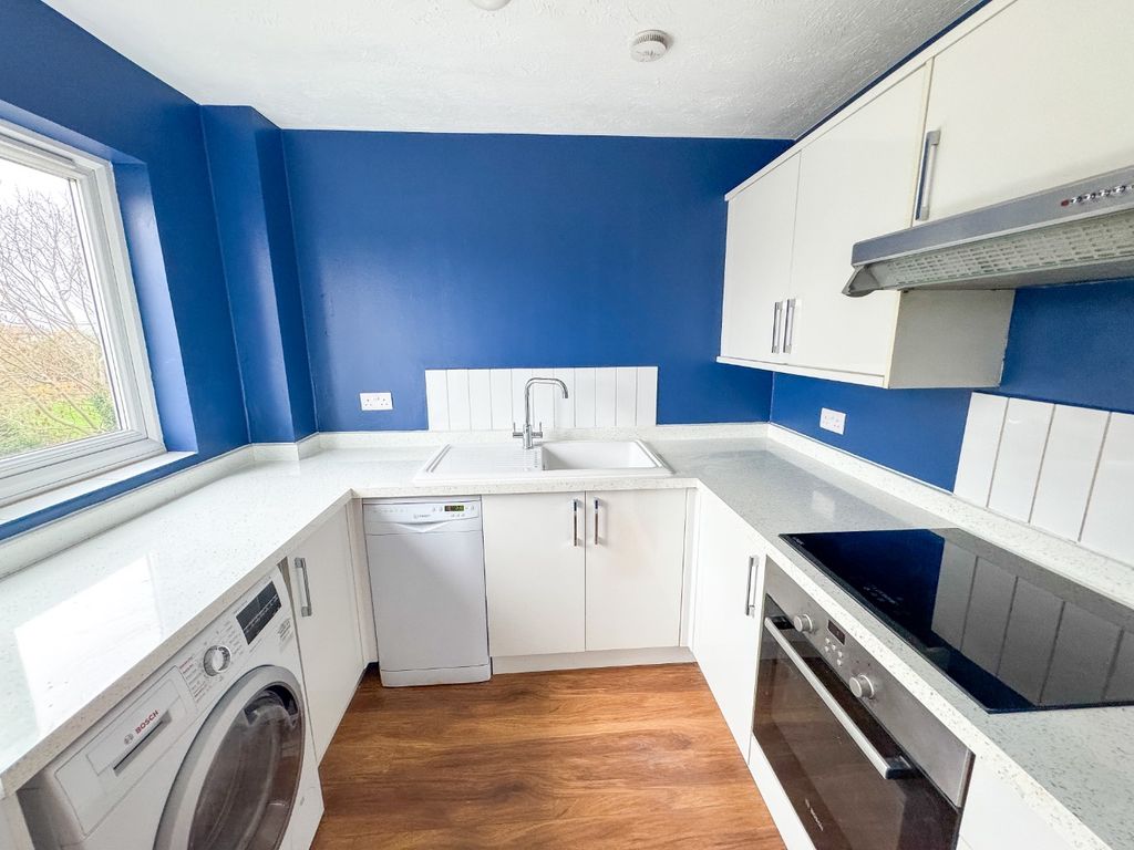 Property photo 3 of 19 4596007