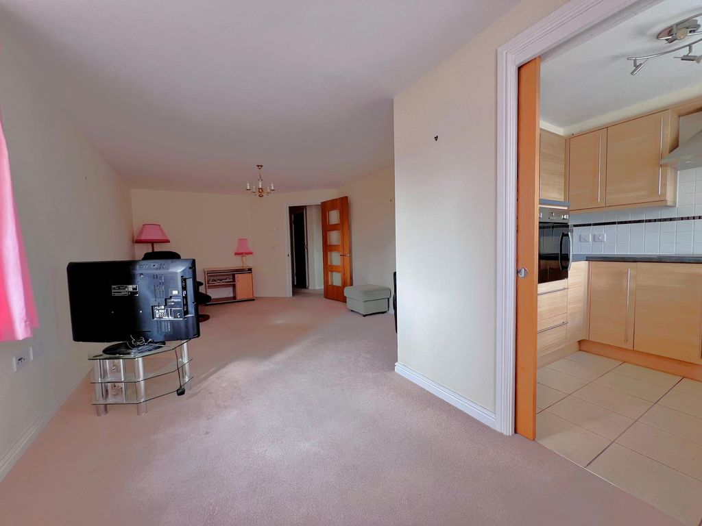 Property photo 3 of 8