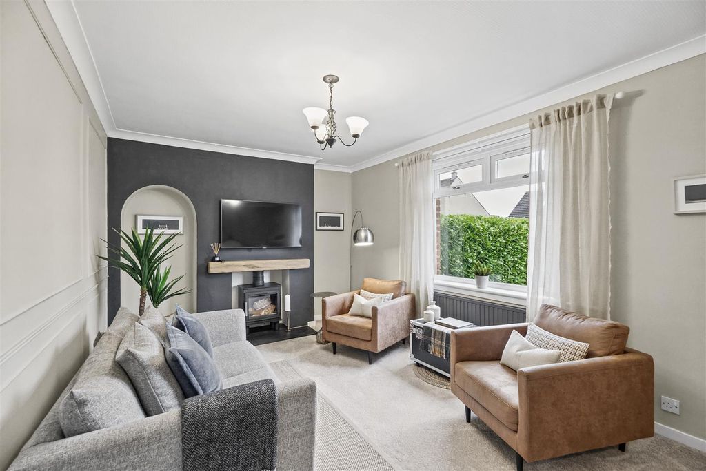 Property photo 2 of 23 Threestanes Road-15.Jpg