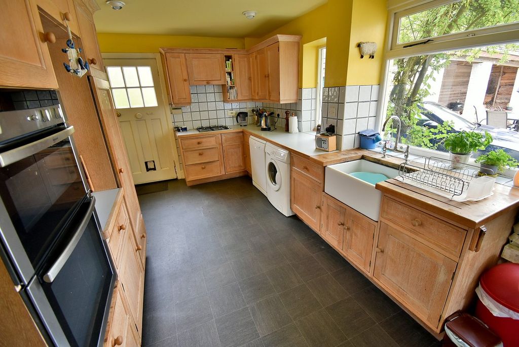 Property photo 2 of 26