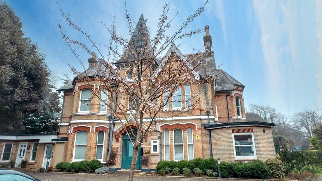 Property photo 3 of 21 Photo 35