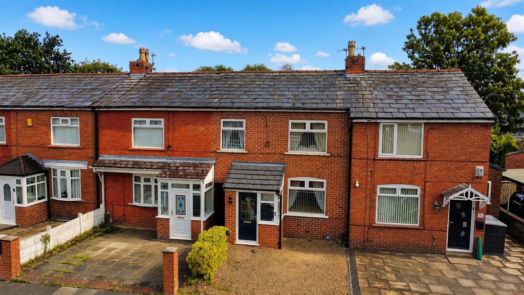 Property photo 1 of 19 Link Avenue For Sale