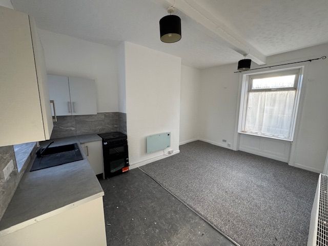 Property photo 3 of 9 Entrance Porch