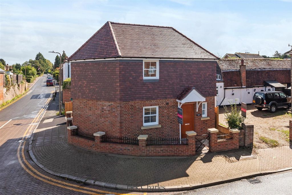 Property photo 1 of 30 St Martins House-55.Jpg