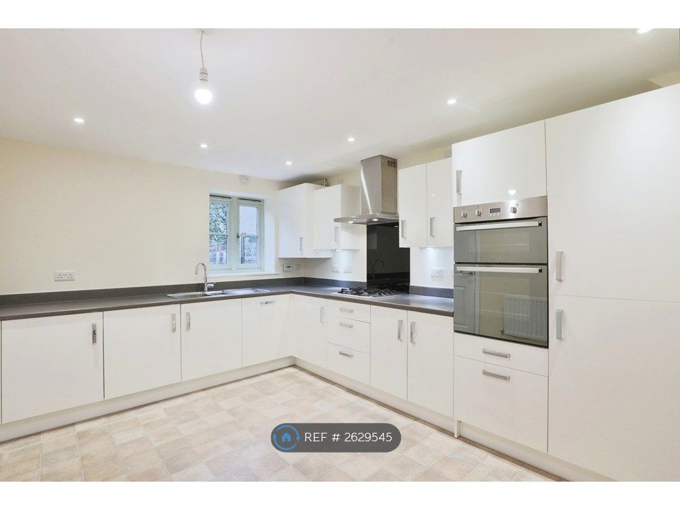 Property photo 2 of 35 Kitchen Diner