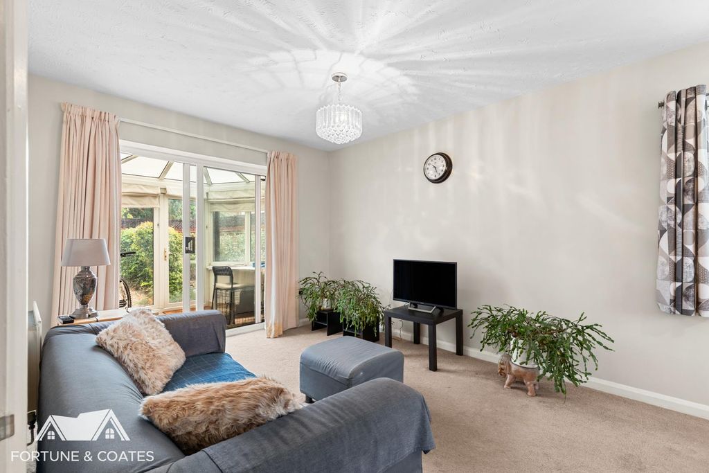 Property photo 2 of 15 Belfieldgardens_13.Jpg
