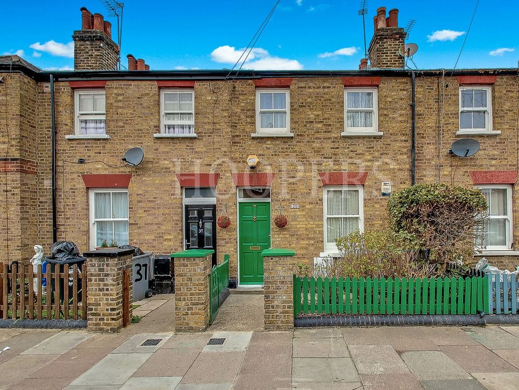 Property photo 1 of 12