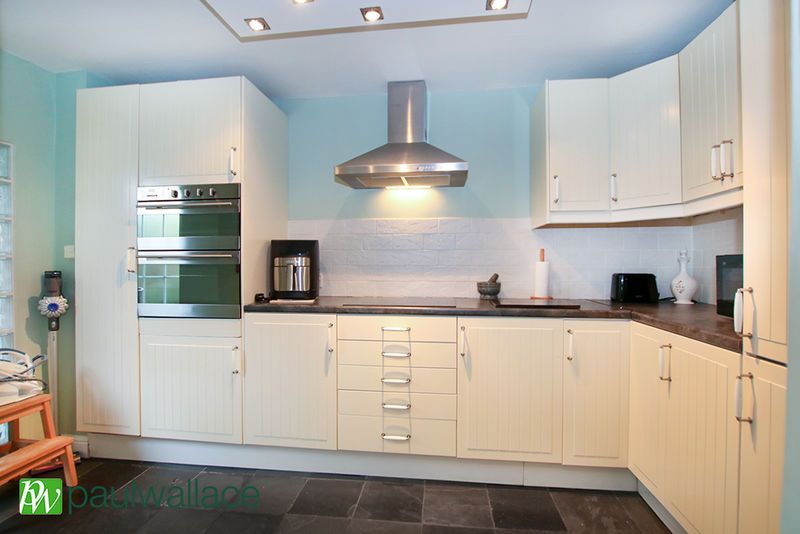 Property photo 3 of 14 Kitchen