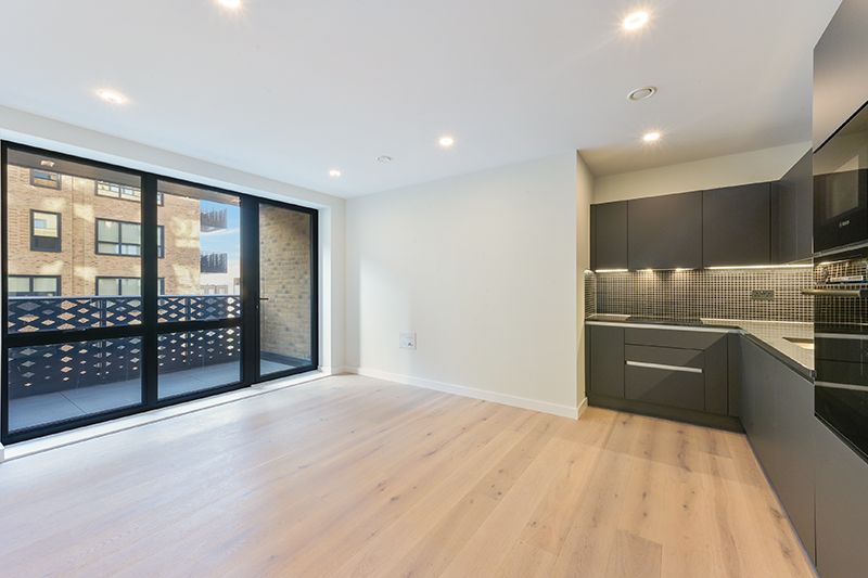 Property photo 1 of 17 Bedroom 1