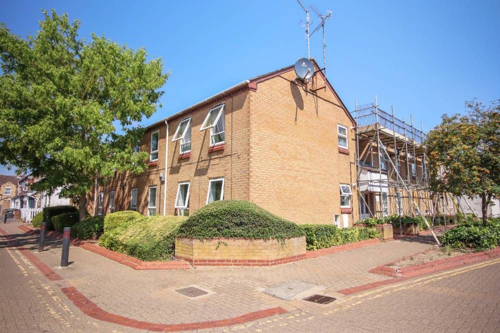 Property photo 2 of 9
