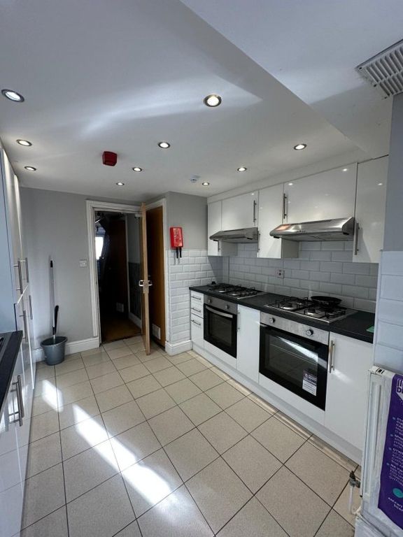 Property photo 2 of 18 9325327.Jpg