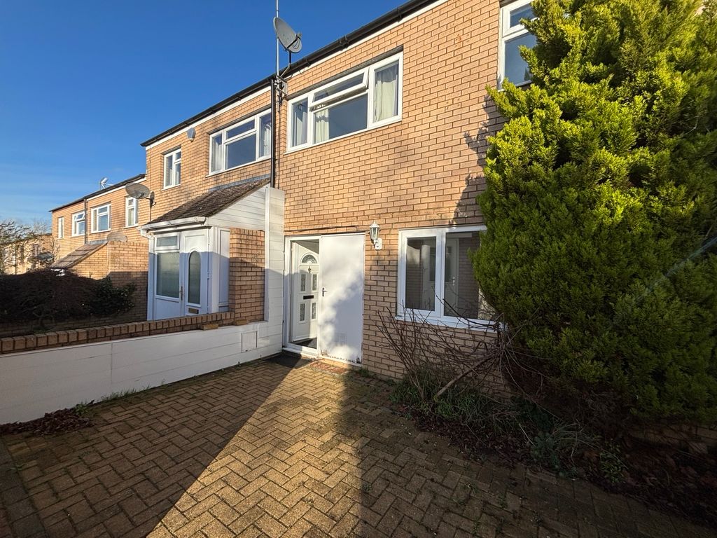 Property photo 1 of 8 Front