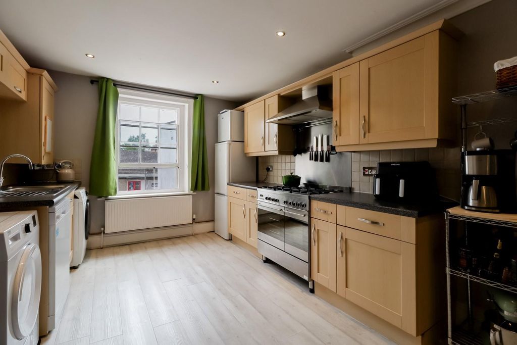 Property photo 2 of 13 Kitchen B.Jpg