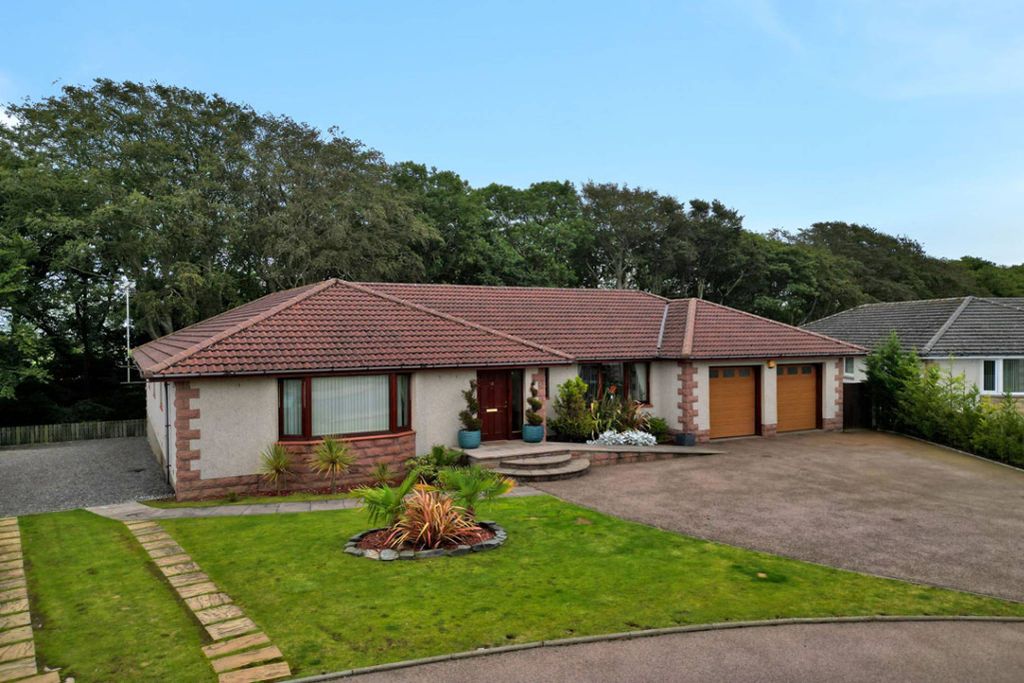 Property photo 1 of 38
