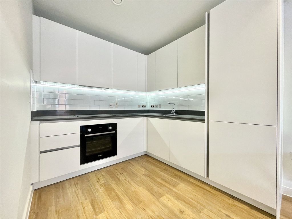 Property photo 3 of 6 Picture No. 28