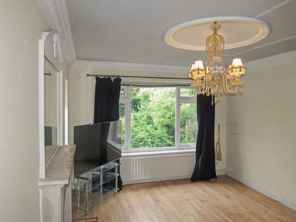 Property photo 2 of 23