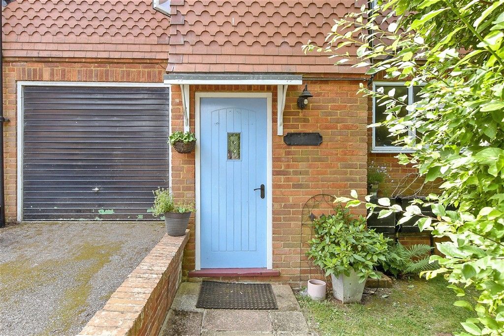 Property photo 1 of 12 External (Web)