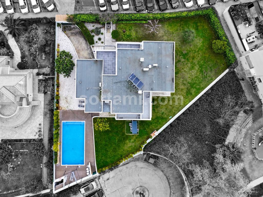 Property photo 1 of 75