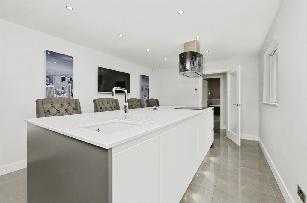 Additional image 4 of 4 bed detached house for saleHigh Street, Thornhill, Dewsbury WF12