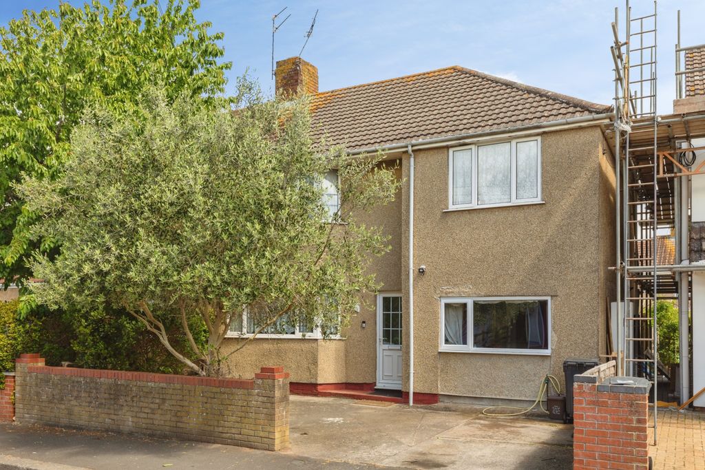 Property photo 1 of 18