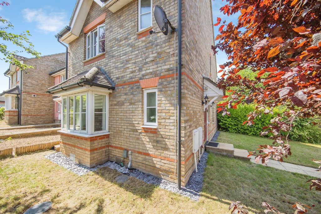 Property photo 1 of 25
